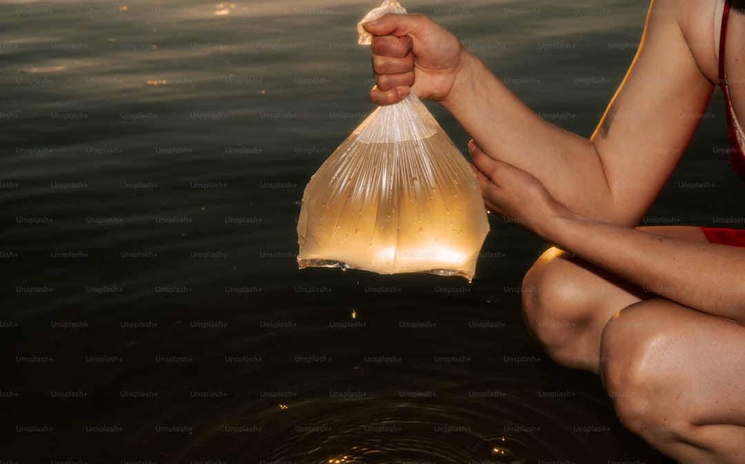 何晟铭朋友圈发文疑似曝光：山水一程永不相逢